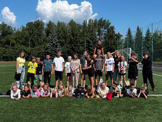 Ребята из спортивного отряда городского оздоровительного лагеря выполнили нормативы ВФСК ГТО